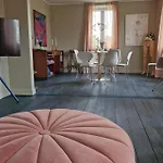 Beautiful And Romantic 2 Bedroom On The Island Aeroe