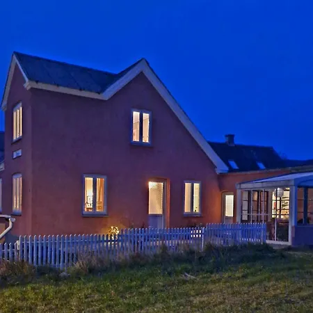 Beautiful And Romantic 2 Bedroom On The Island Aeroe