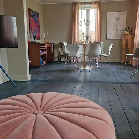 Beautiful And Romantic 2 Bedroom On The Island Aeroe