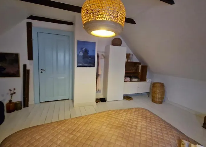 Beautiful And Romantic 2 Bedroom On The Island Aeroe